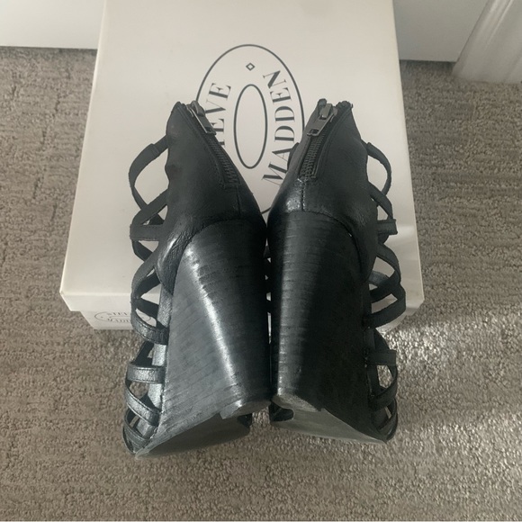 Steve Madden Tricklee Wedges - Size 8! - Picture 5 of 5